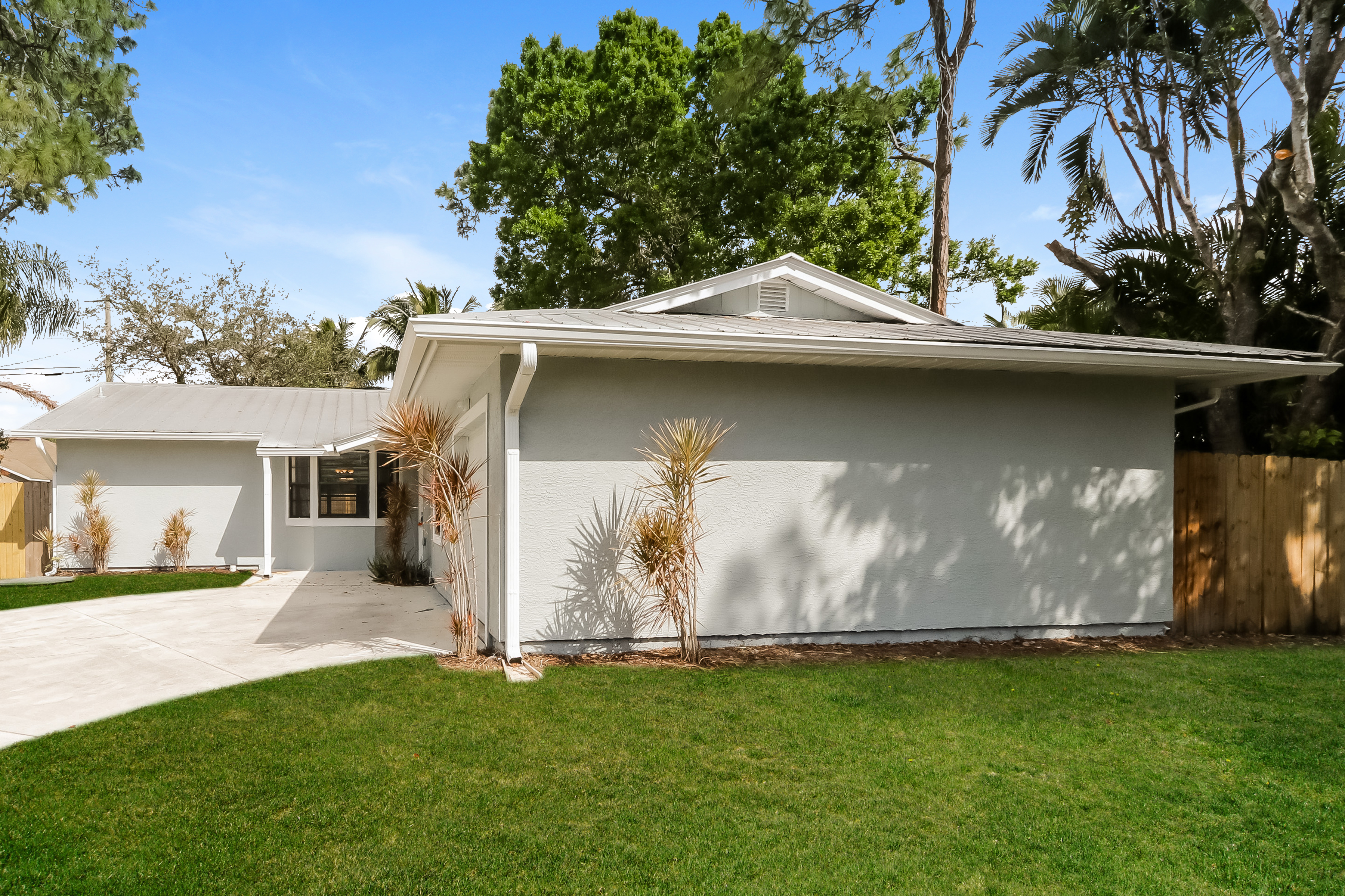1409 SW MEDINA AVE Port St. Lucie, FL 34953